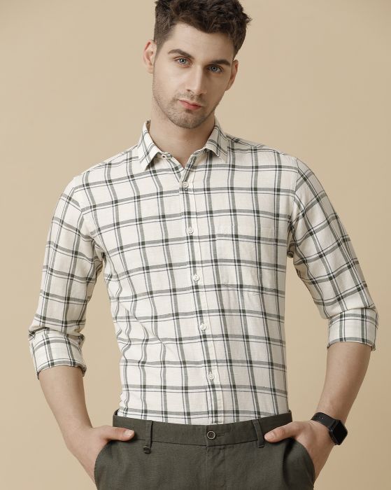Linen Club Men's Linen Rich Black Checked Contemporary fit Full sleeve Casual Shirt