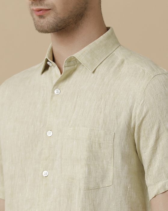Linen Club Men's Pure Linen Yellow Chambray Contemporary fit Half Sleeve Casual Shirt