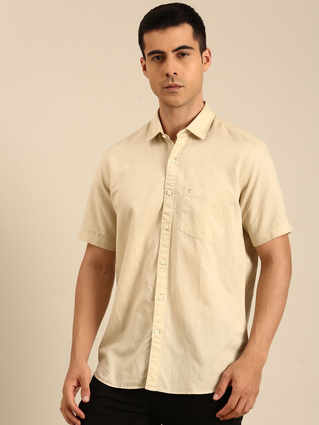 CAVALLO by Linen Club Men's Linen Blend Beige Solid Contemporary Fit Half Sleeves Casual Shirt