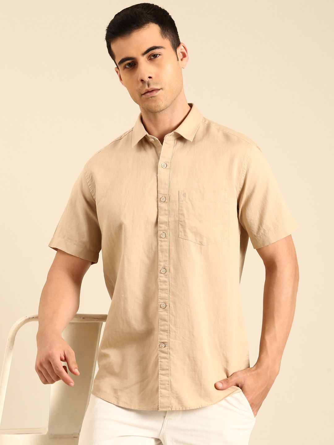 CAVALLO by Linen Club Men's Linen Blend Khaki Solid Contemporary Fit Half Sleeves Casual Shirt