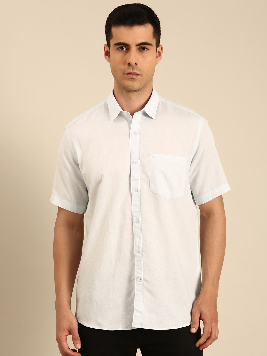 CAVALLO by Linen Club Men's Linen Blend Ice Blue Solid Contemporary Fit Half Sleeves Casual Shirt