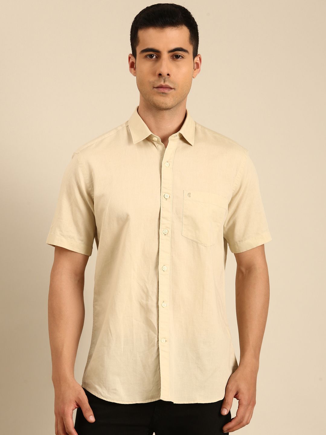 CAVALLO by Linen Club Men's Linen Blend Beige Solid Contemporary Fit Half Sleeves Casual Shirt