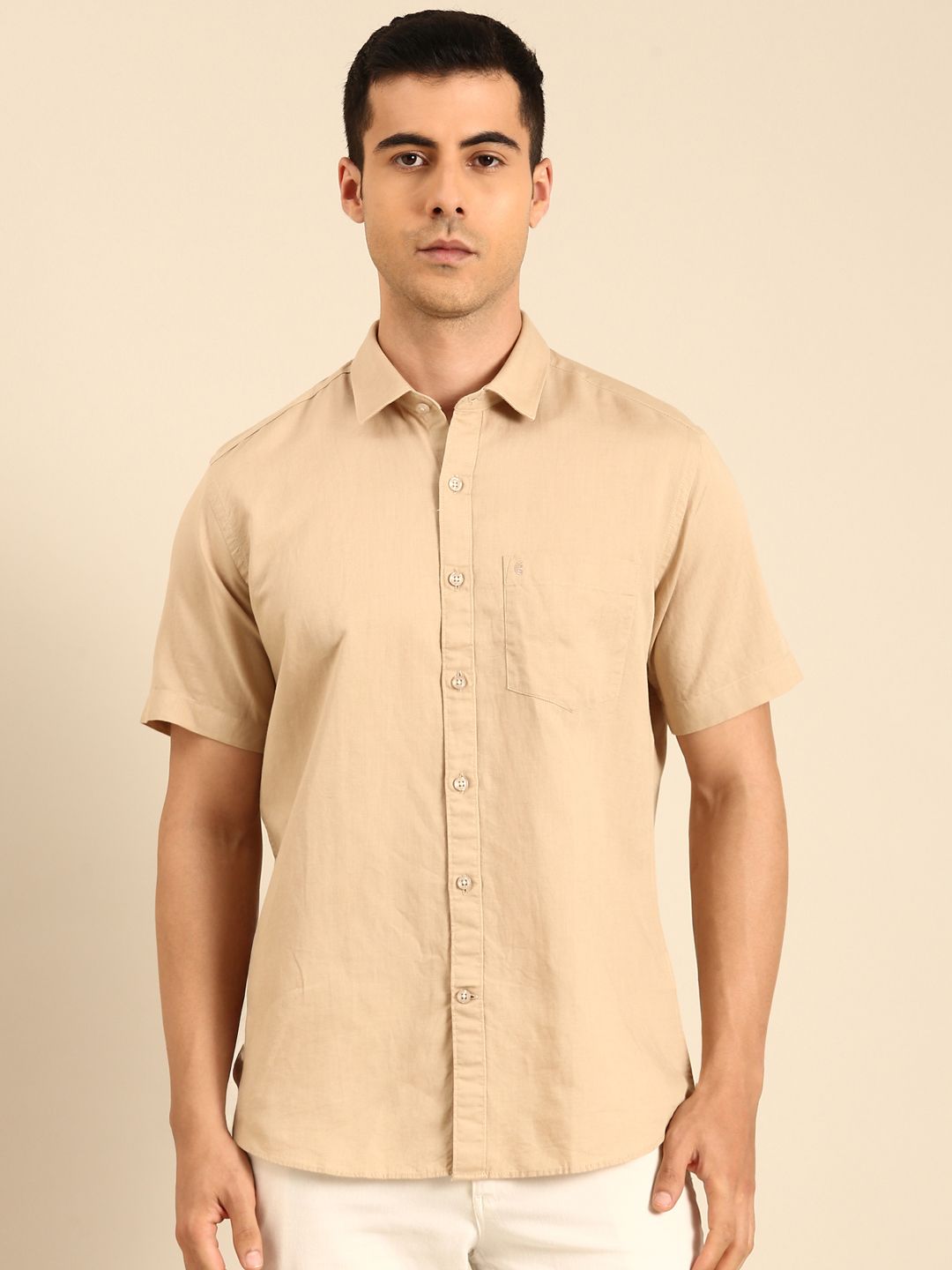 CAVALLO by Linen Club Men's Linen Blend Khaki Solid Contemporary Fit Half Sleeves Casual Shirt