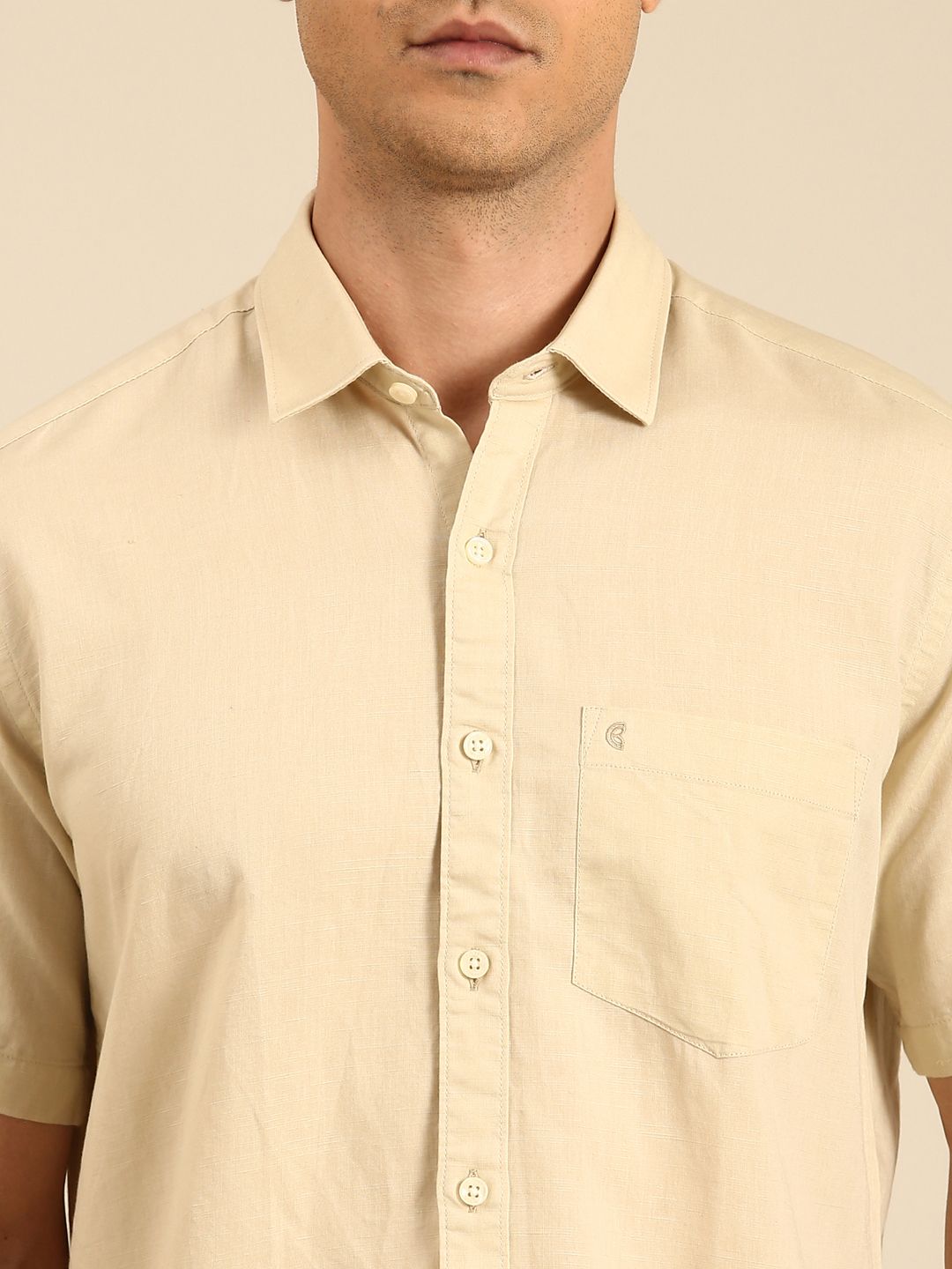 CAVALLO by Linen Club Men's Linen Blend Beige Solid Contemporary Fit Half Sleeves Casual Shirt