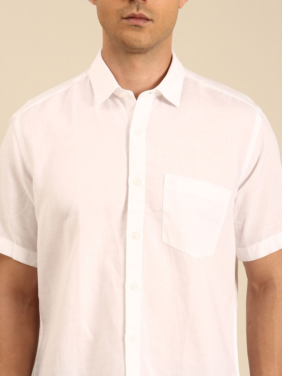 CAVALLO by Linen Club Men's Linen Blend White Solid Contemporary Fit Half Sleeves Casual Shirt With Pocket