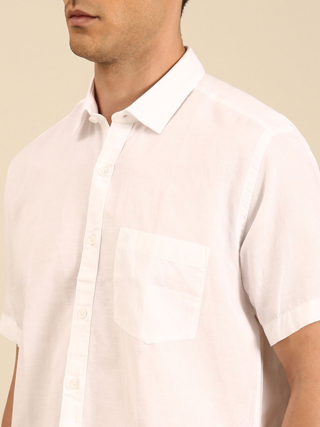 CAVALLO by Linen Club Men's Linen Blend White Solid Contemporary Fit Half Sleeves Casual Shirt With Pocket