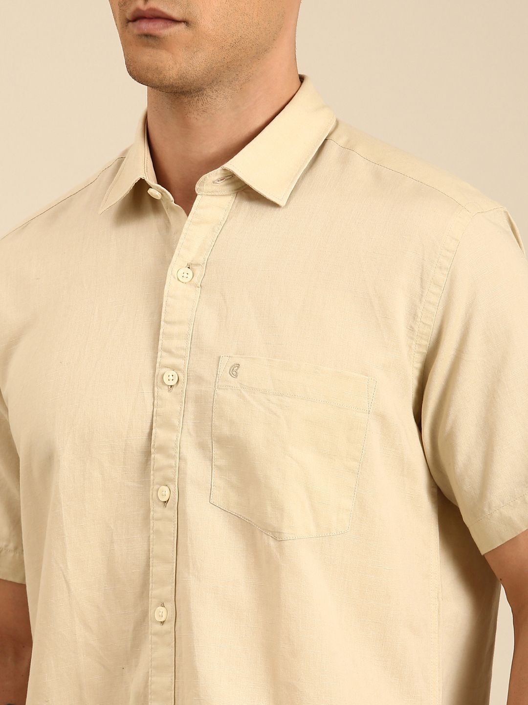CAVALLO by Linen Club Men's Linen Blend Beige Solid Contemporary Fit Half Sleeves Casual Shirt