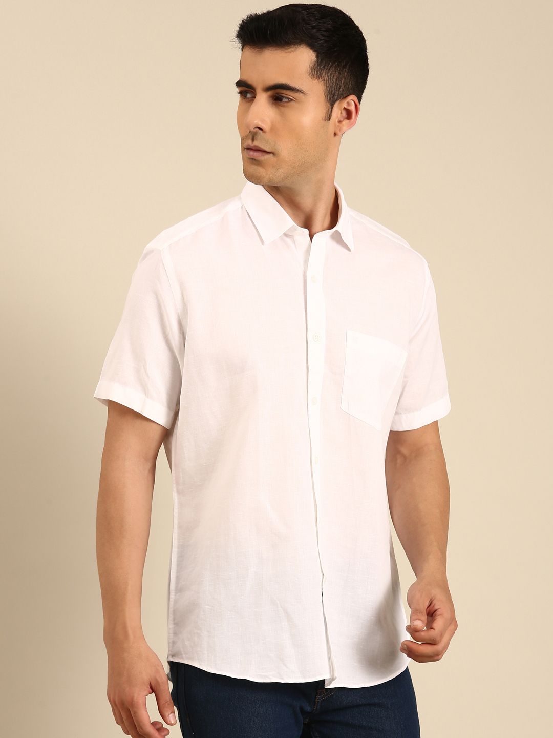 CAVALLO by Linen Club Men's Linen Blend White Solid Contemporary Fit Half Sleeves Casual Shirt With Pocket