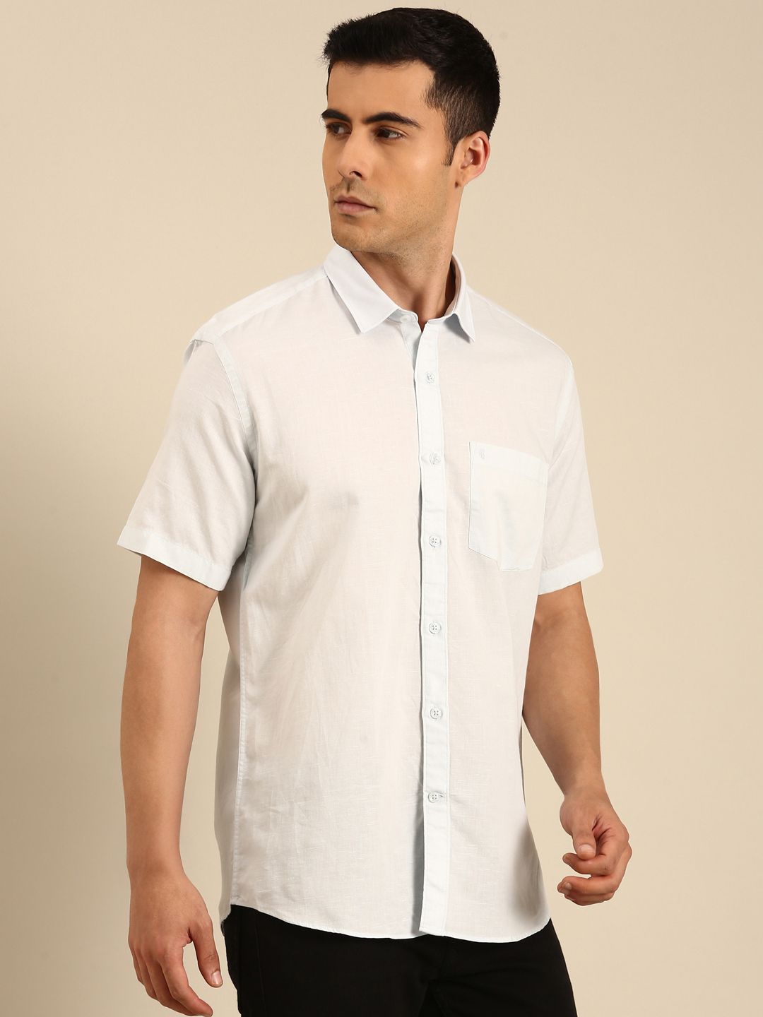 CAVALLO by Linen Club Men's Linen Blend Ice Blue Solid Contemporary Fit Half Sleeves Casual Shirt