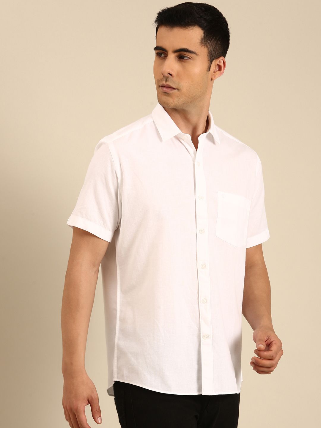CAVALLO by Linen Club Men's Linen Blend White Solid Contemporary Fit Half Sleeves Casual Shirt