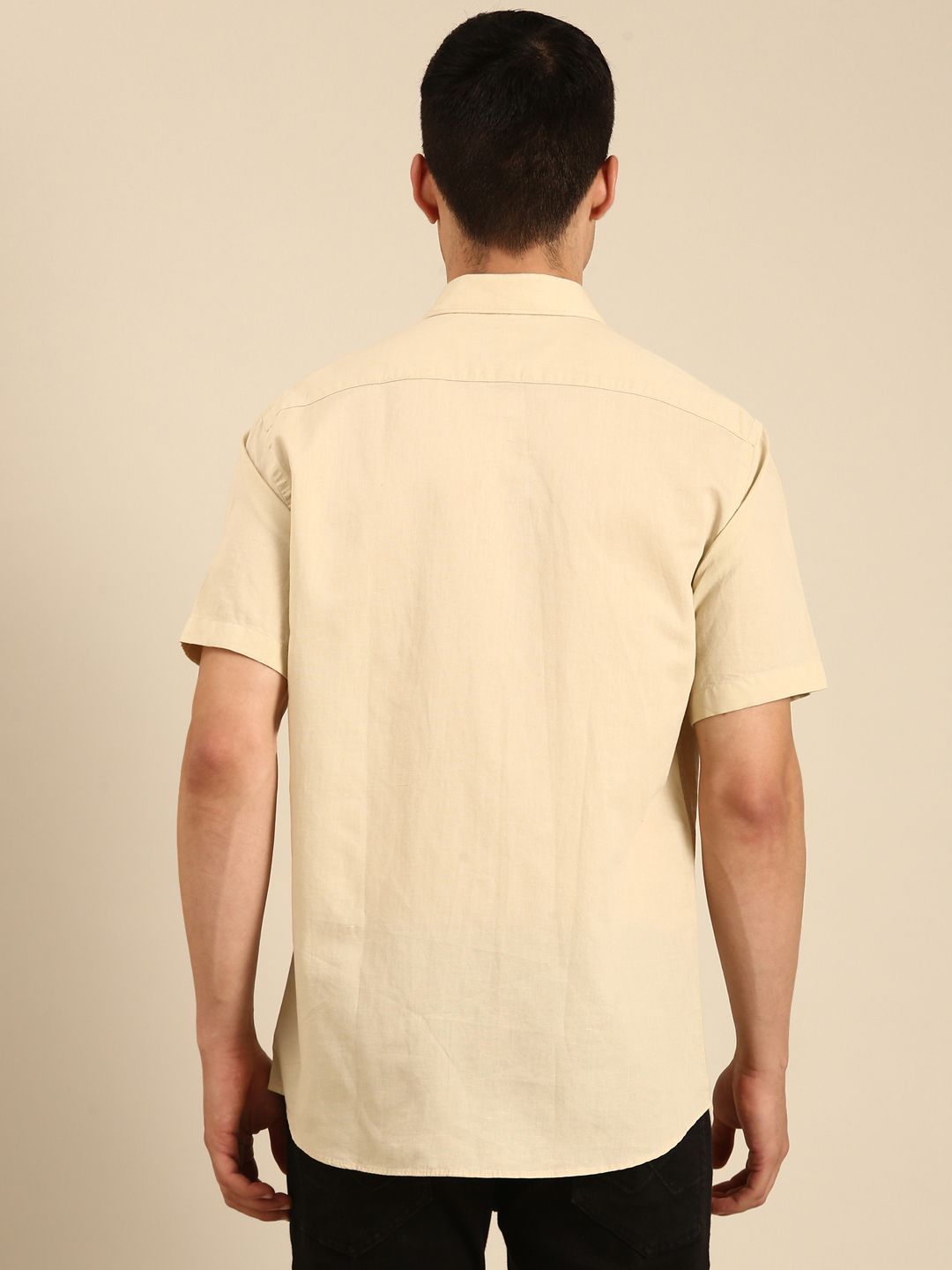 CAVALLO by Linen Club Men's Linen Blend Beige Solid Contemporary Fit Half Sleeves Casual Shirt