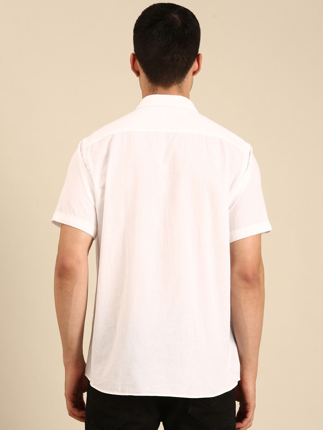 CAVALLO by Linen Club Men's Linen Blend White Solid Contemporary Fit Half Sleeves Casual Shirt