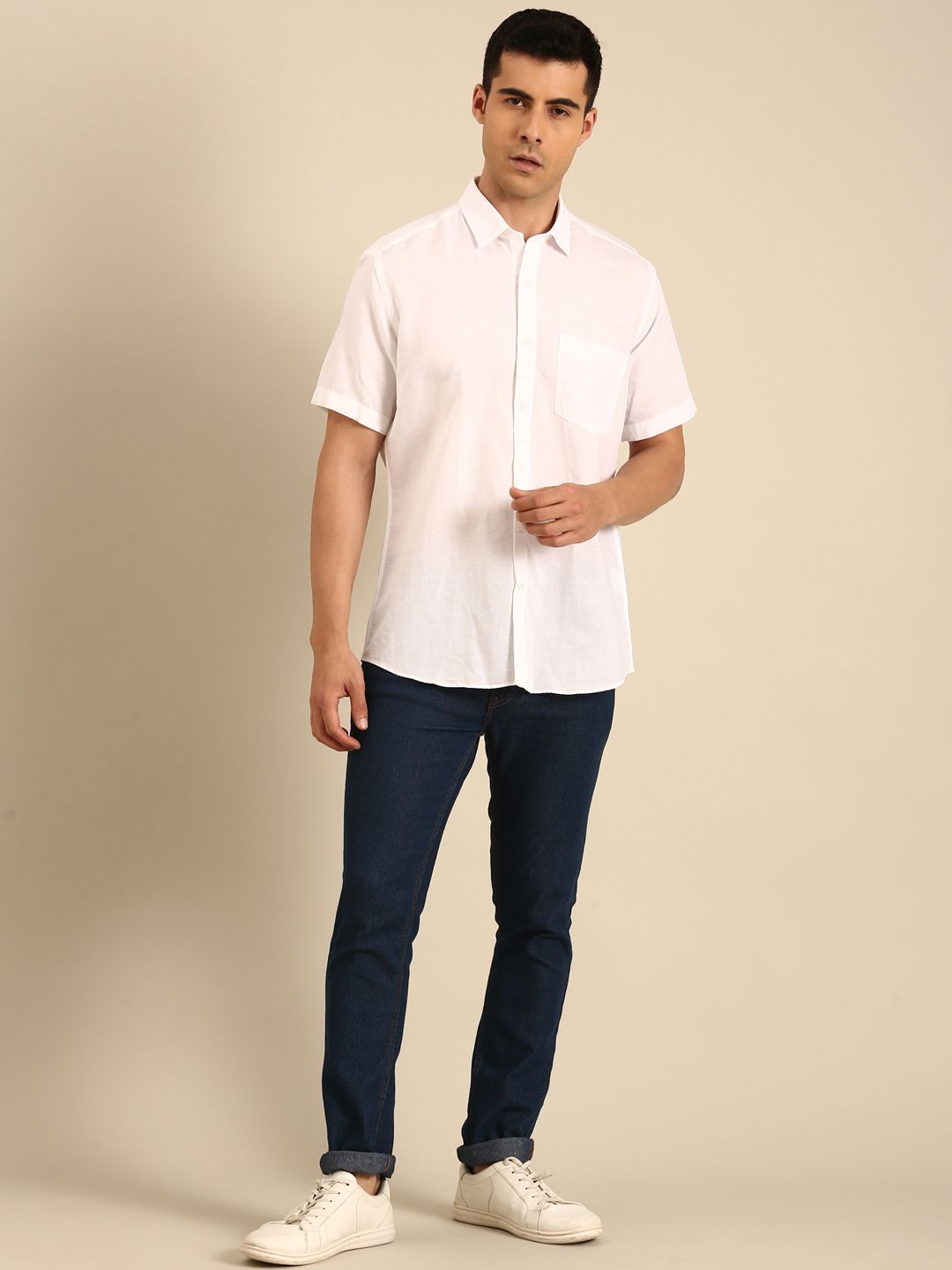 CAVALLO by Linen Club Men's Linen Blend White Solid Contemporary Fit Half Sleeves Casual Shirt With Pocket