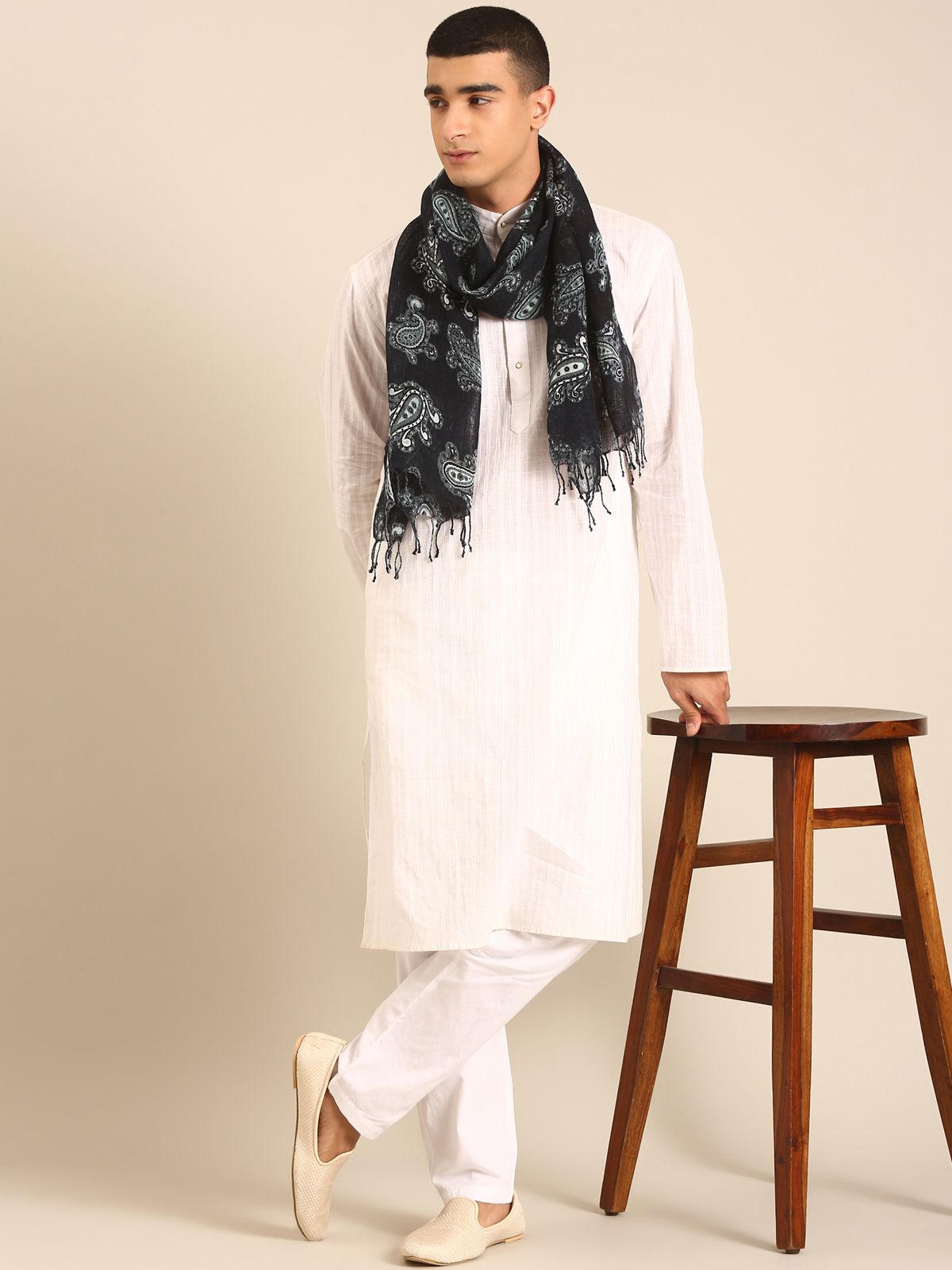 Linen Club Unisex Linen Stole Paisley Black  (Size:Free)
