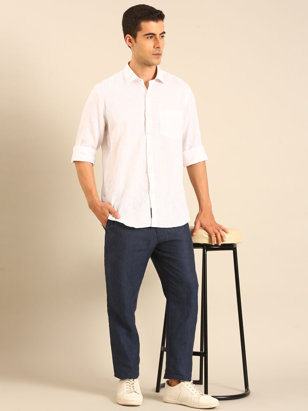 Linen Club Men's Linen Navy Blue Solid Contemporary Fit Casual Trouser