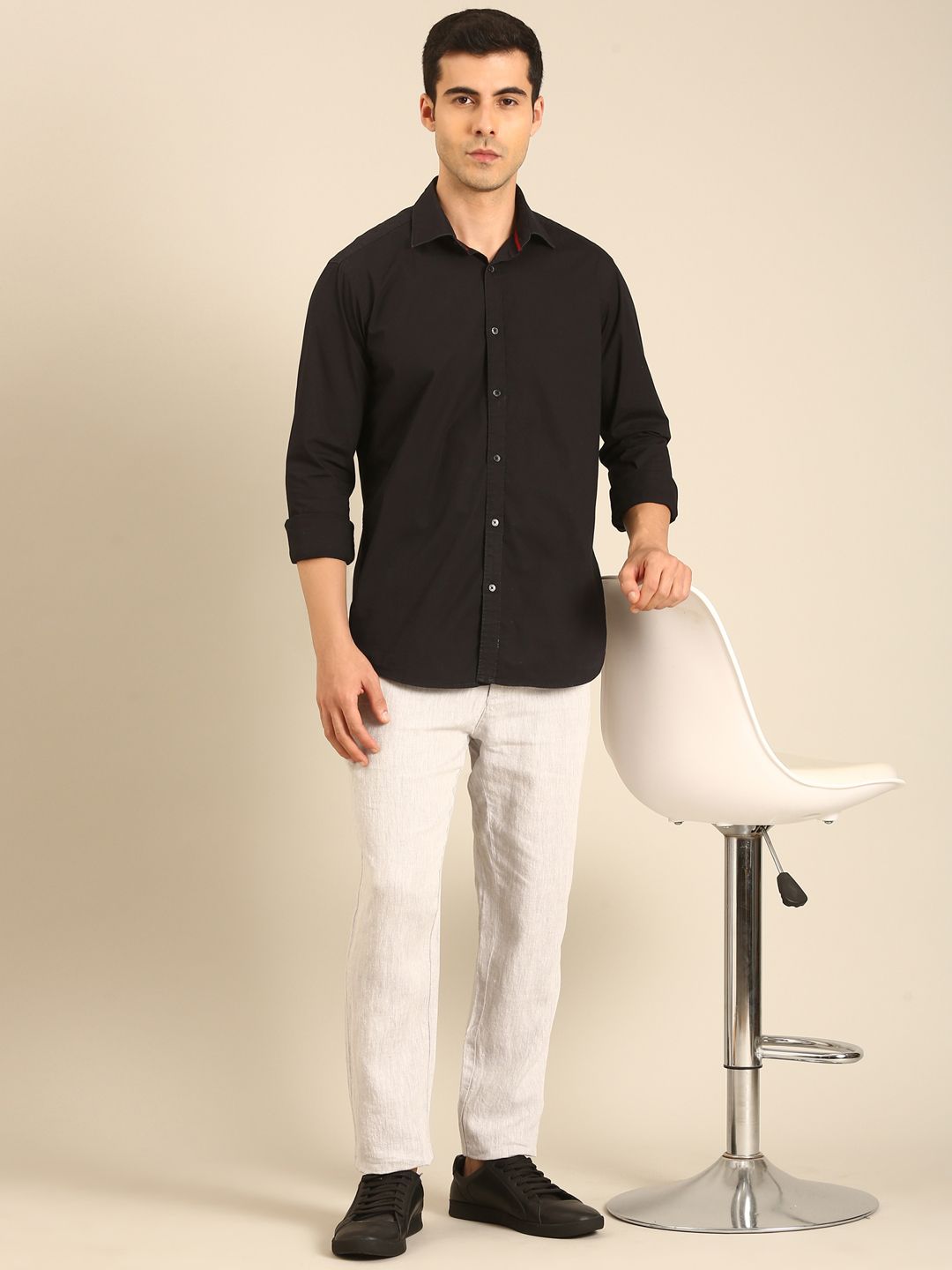 Linen Club Men's Linen Light Grey Solid Contemporary Fit Casual Trouser