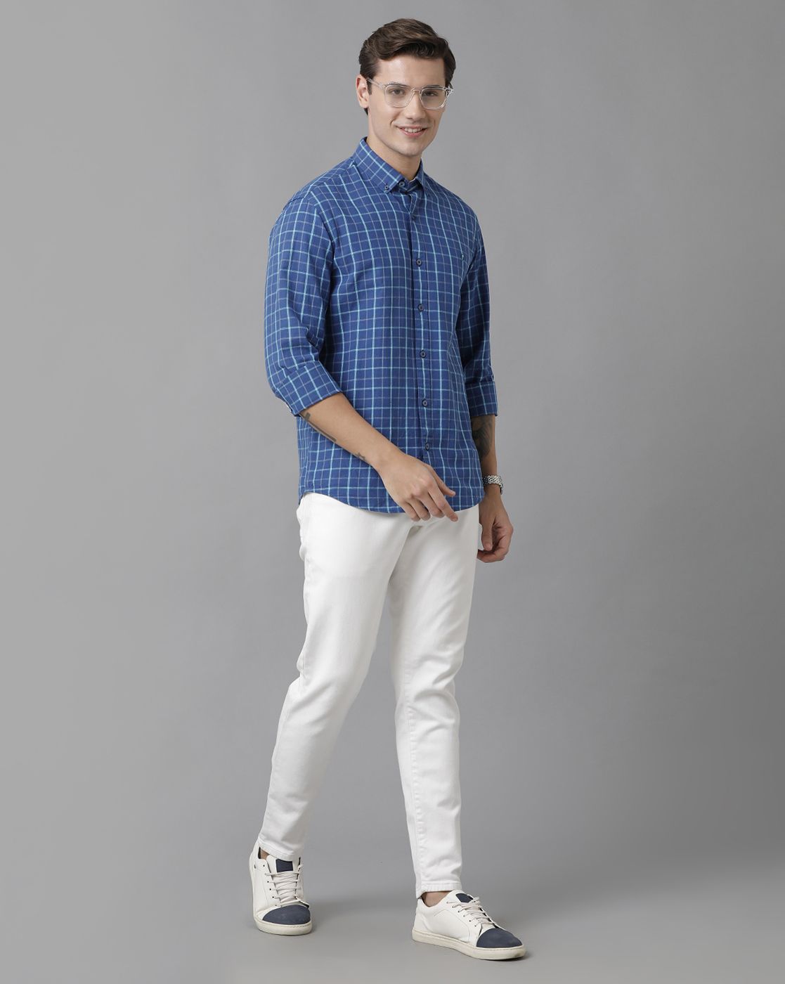 Men's Blended Linen Blue Checked Contemporary Fit Full Sleeve Sleeve Casual Shirt
