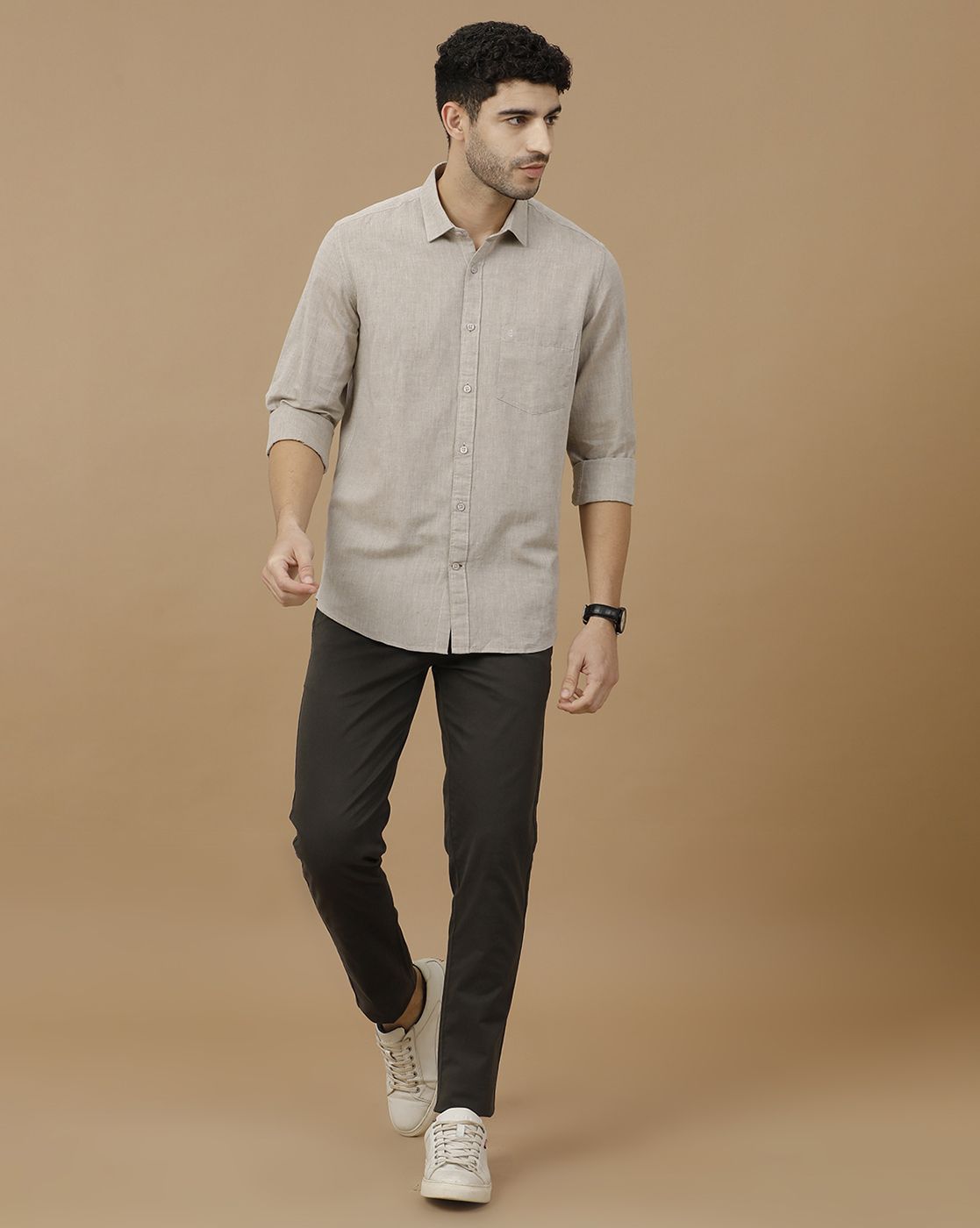 Men's Blended Linen Beige Solid Contemporary Fit Full Sleeve Casual Shirt