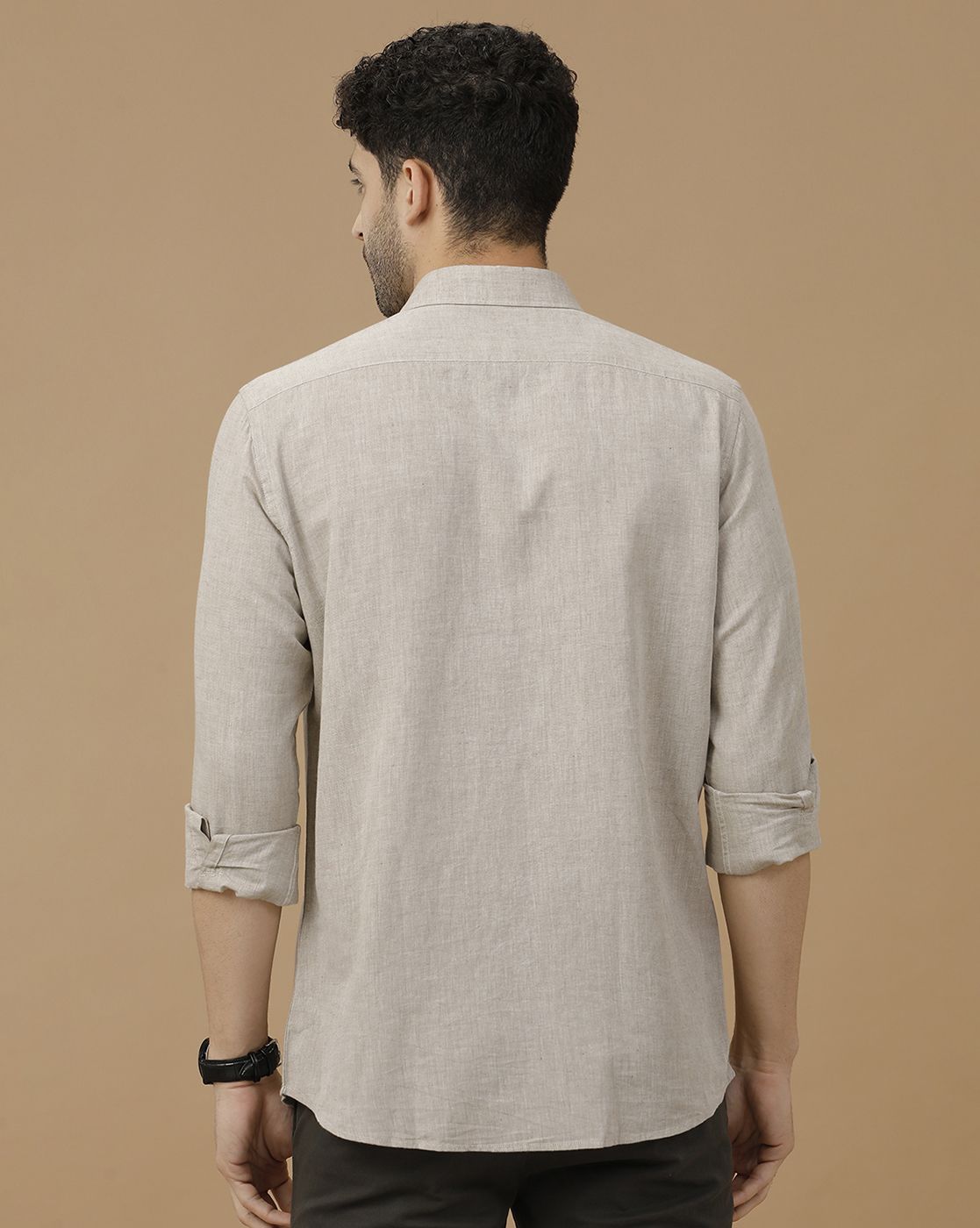 Men's Blended Linen Beige Solid Contemporary Fit Full Sleeve Casual Shirt