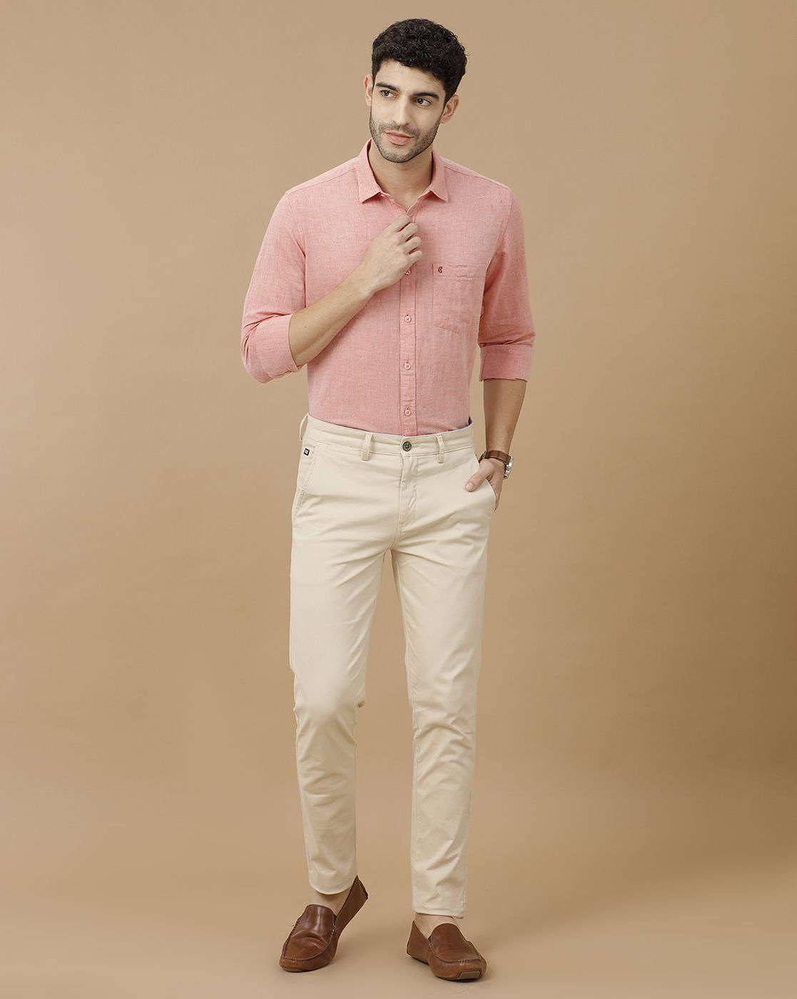 Men's Blended Linen Red Solid Contemporary Fit Full Sleeve Casual Shirt