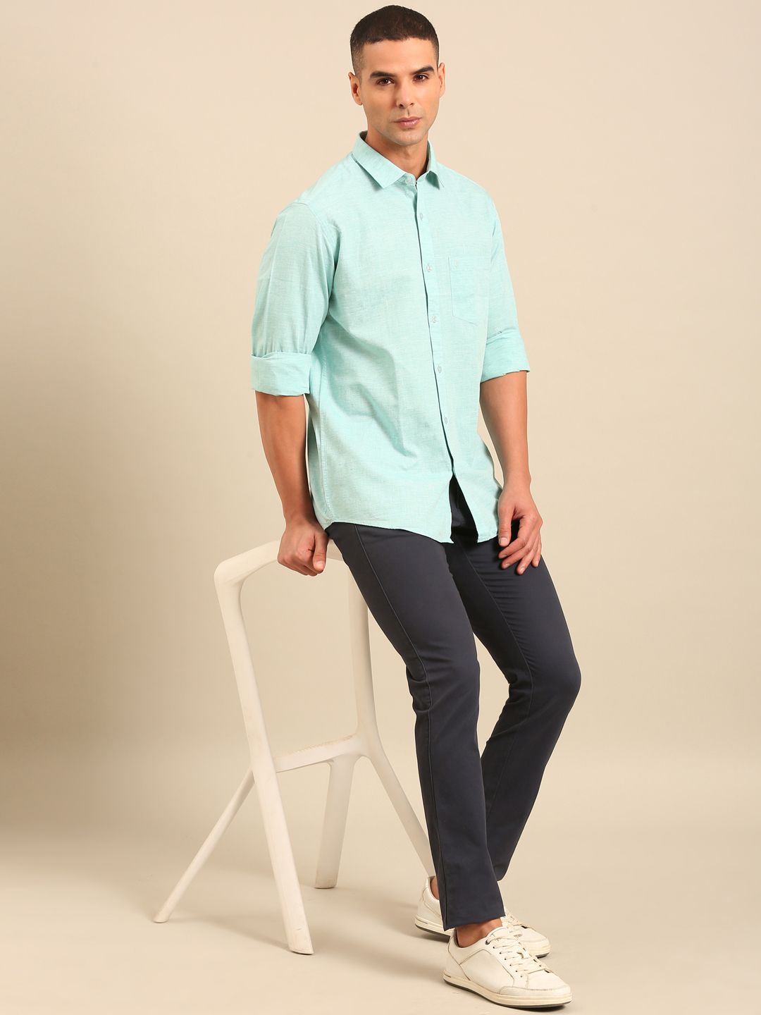 Cavallo by Linen Club Men's Contemporary Fit Linen blend Full Sleeve Chambray Shirt