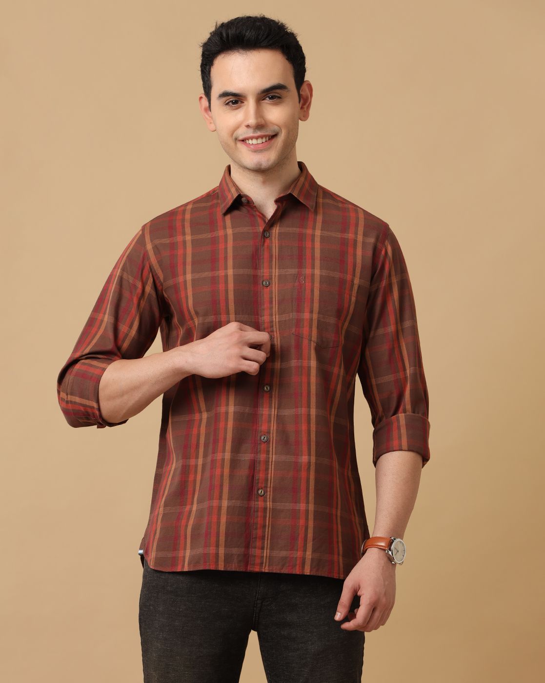 Men's Blended Linen Brown Checked Contemporary Fit Full Sleeve Casual Shirt