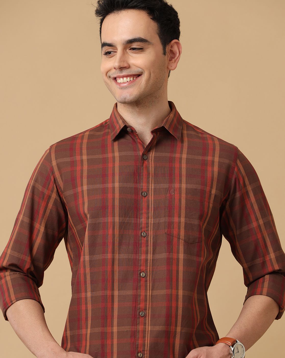 Men's Blended Linen Brown Checked Contemporary Fit Full Sleeve Casual Shirt