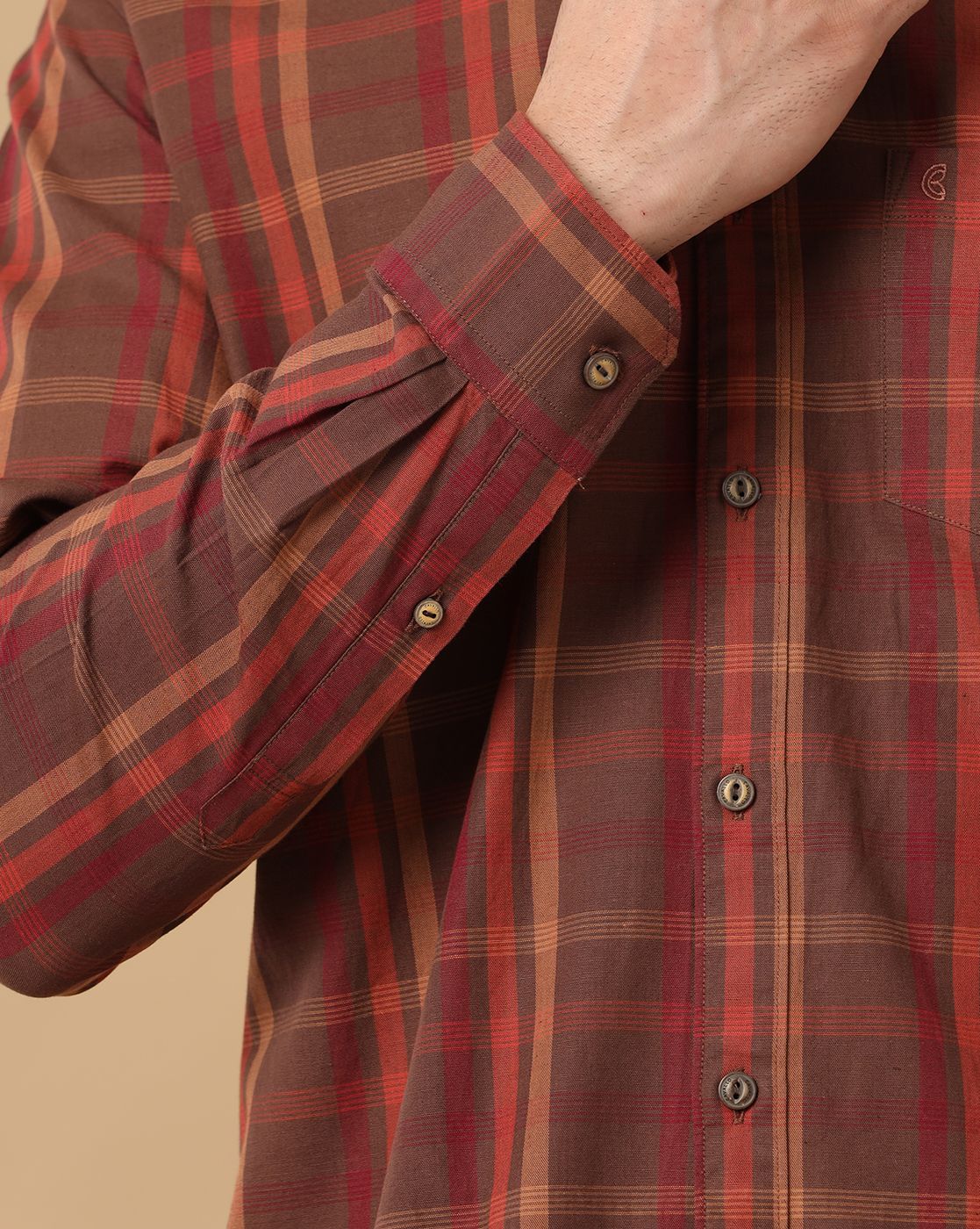Men's Blended Linen Brown Checked Contemporary Fit Full Sleeve Casual Shirt