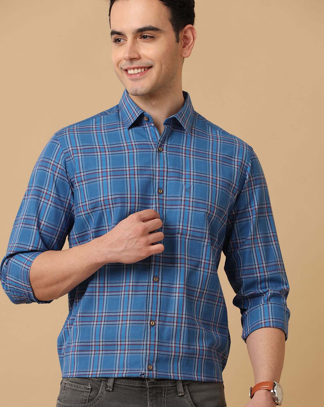 Men's Blended Linen Blue Checked Contemporary Fit Full Sleeve Casual Shirt