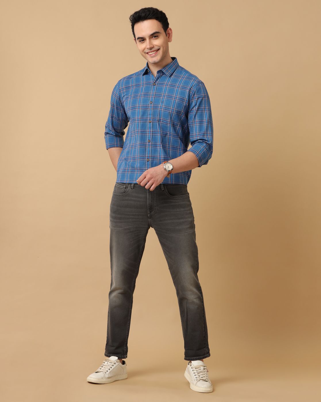 Men's Blended Linen Blue Checked Contemporary Fit Full Sleeve Casual Shirt