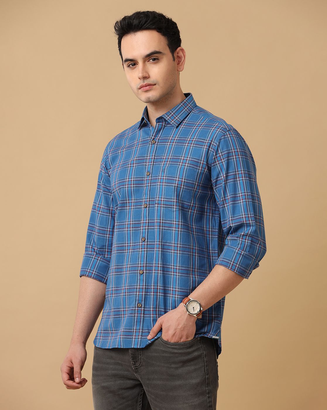 Men's Blended Linen Blue Checked Contemporary Fit Full Sleeve Casual Shirt