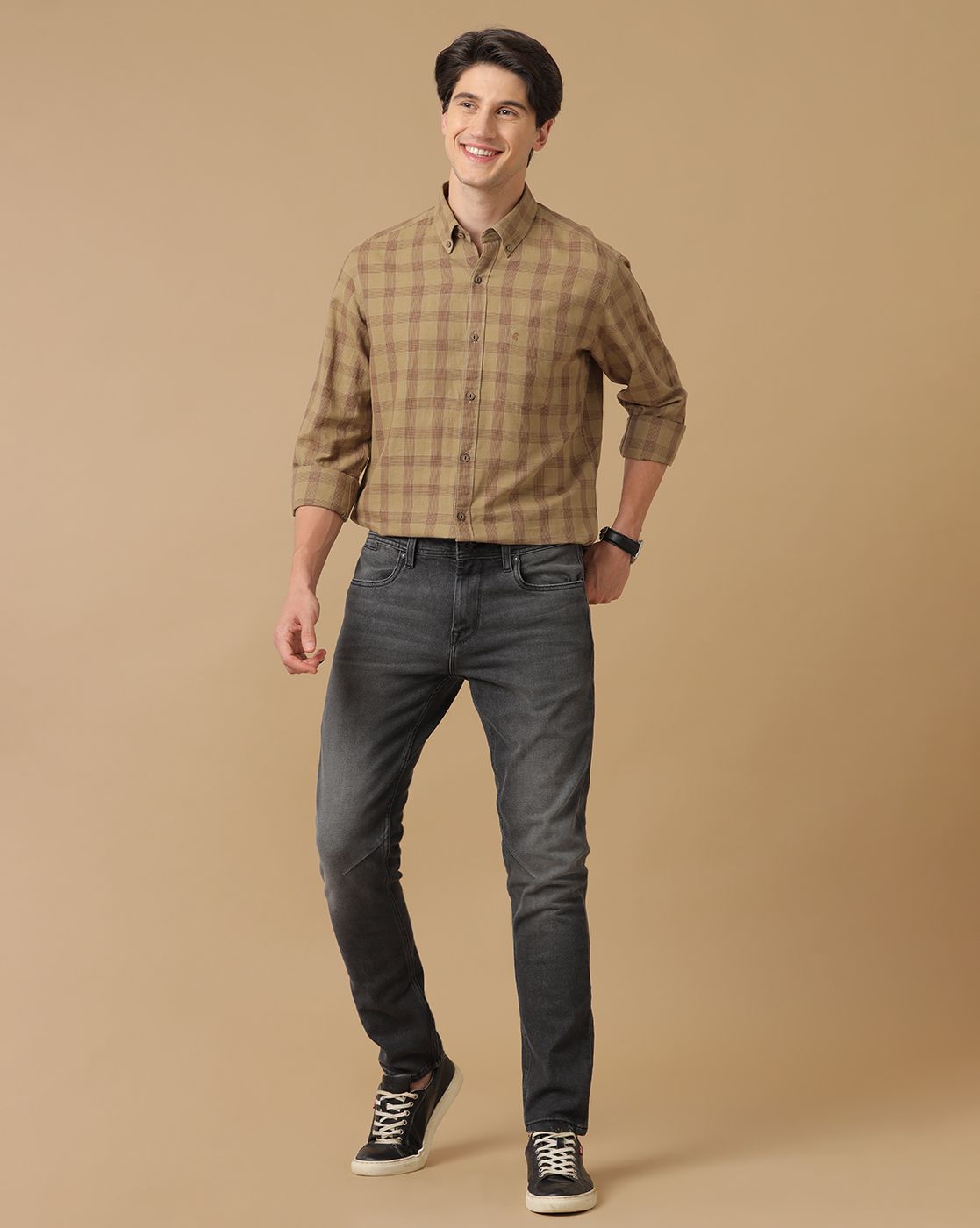 Men's Blended Linen Brown Checked Contemporary Fit Full Sleeve Casual Shirt