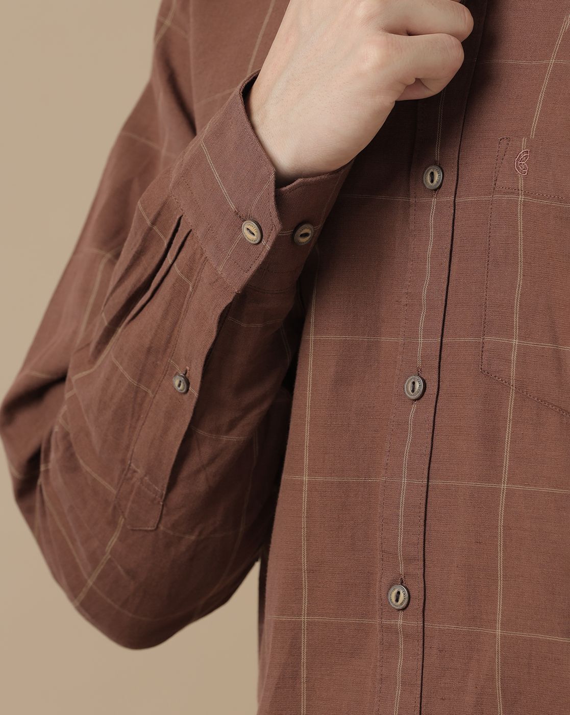 Men's Blended Linen Brown Checked Contemporary Fit Full Sleeve Casual Shirt