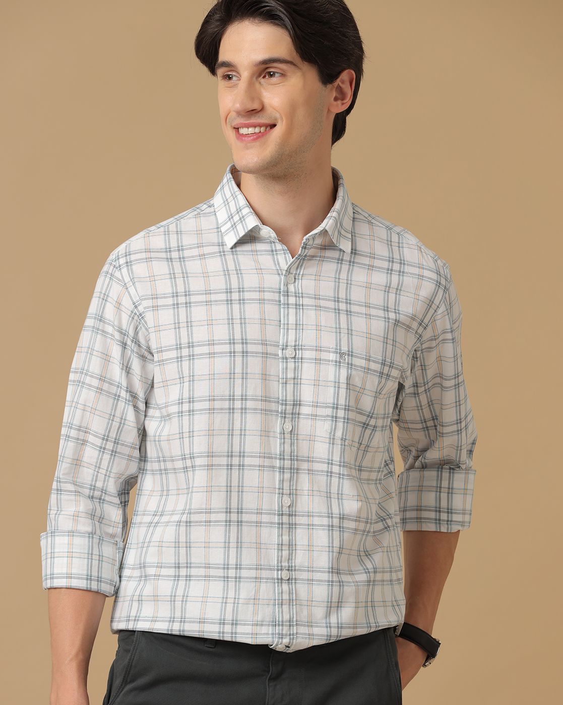 Men's Blended Linen White Checked Contemporary Fit Full Sleeve Casual Shirt