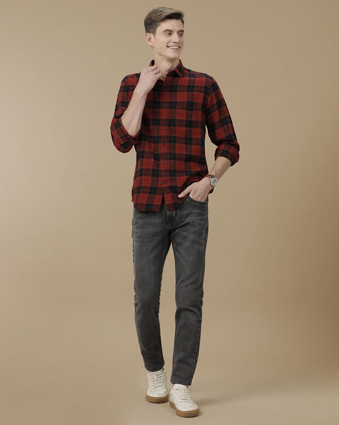 Men's Blended Linen Red Checked Contemporary Fit Full Sleeve Casual Shirt