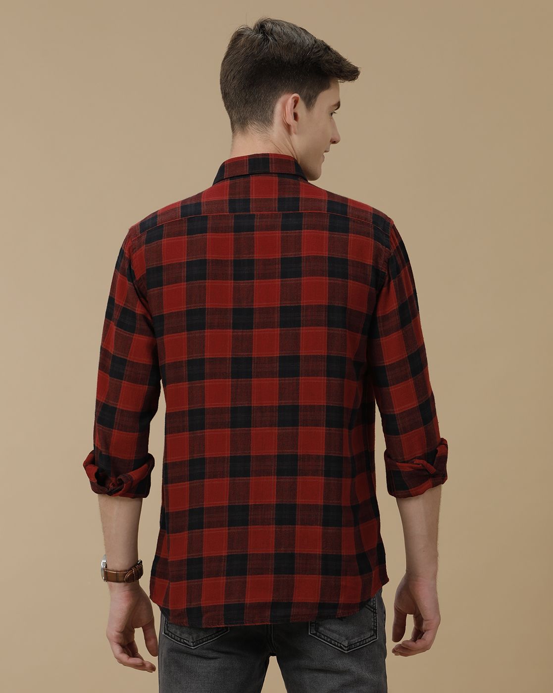 Men's Blended Linen Red Checked Contemporary Fit Full Sleeve Casual Shirt