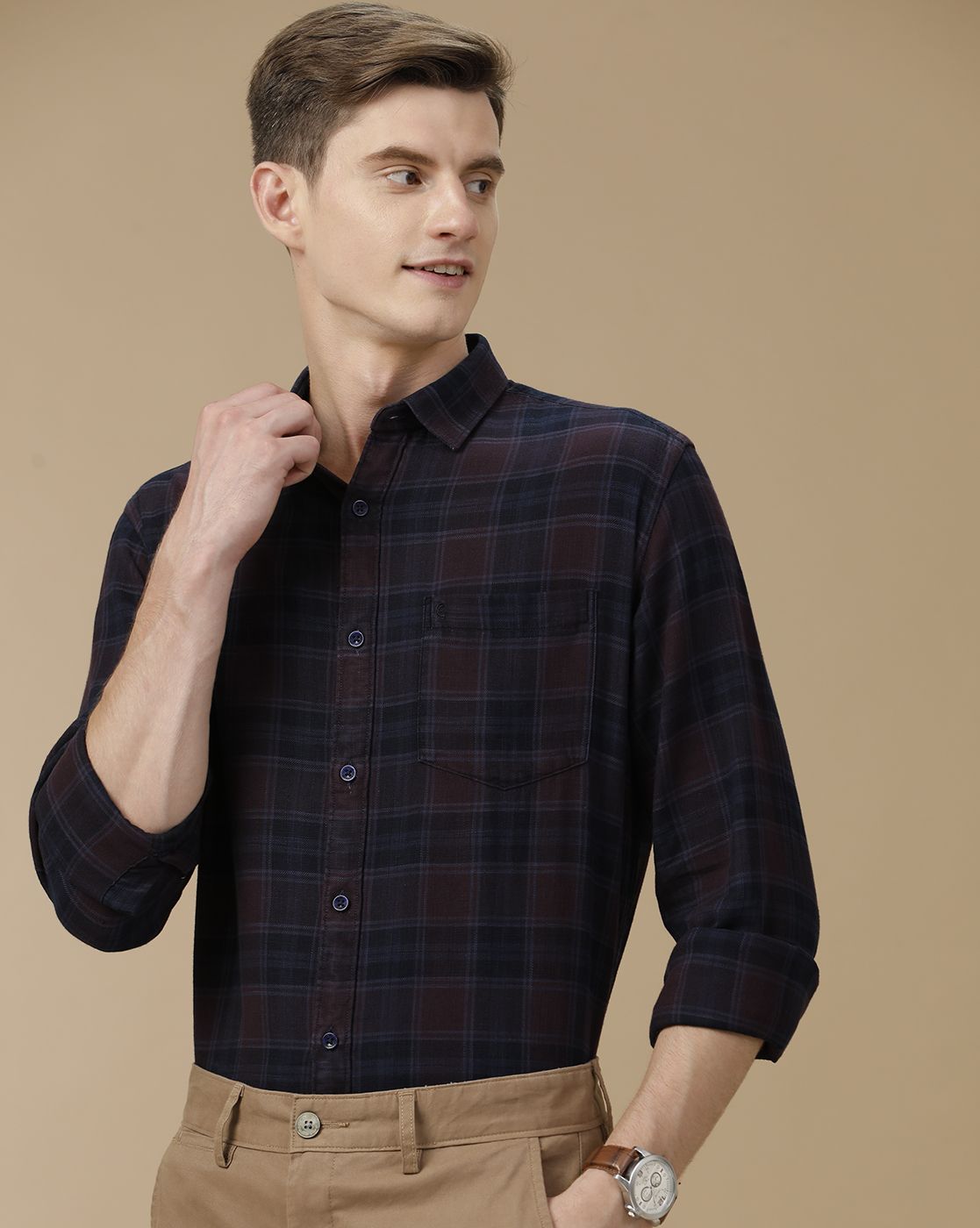 Men's Blended Linen Blue Checked Contemporary Fit Full Sleeve Casual Shirt