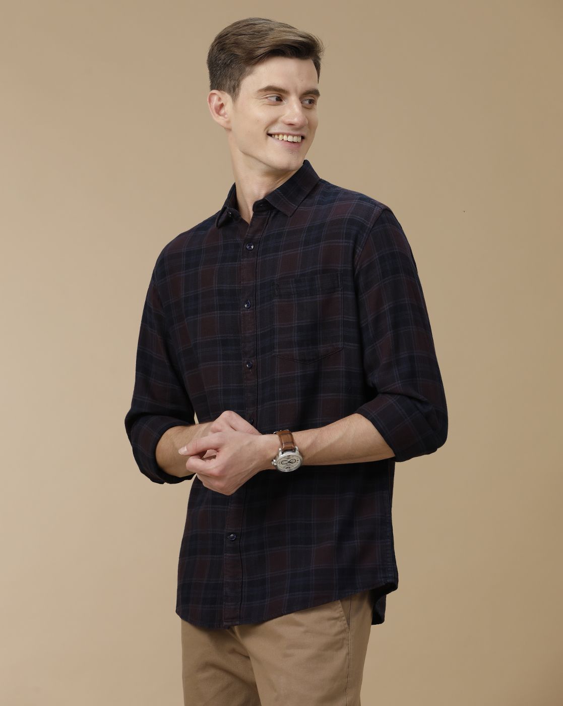 Men's Blended Linen Blue Checked Contemporary Fit Full Sleeve Casual Shirt