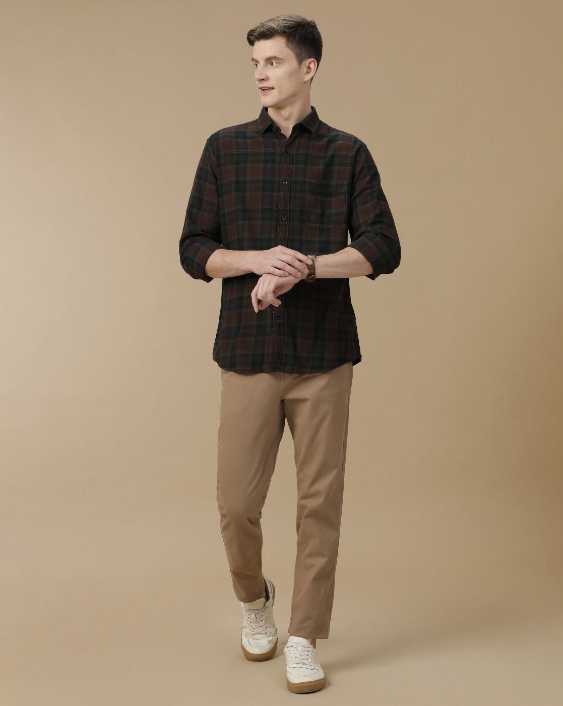 Men's Blended Linen Brown Checked Contemporary Fit Full Sleeve Casual Shirt