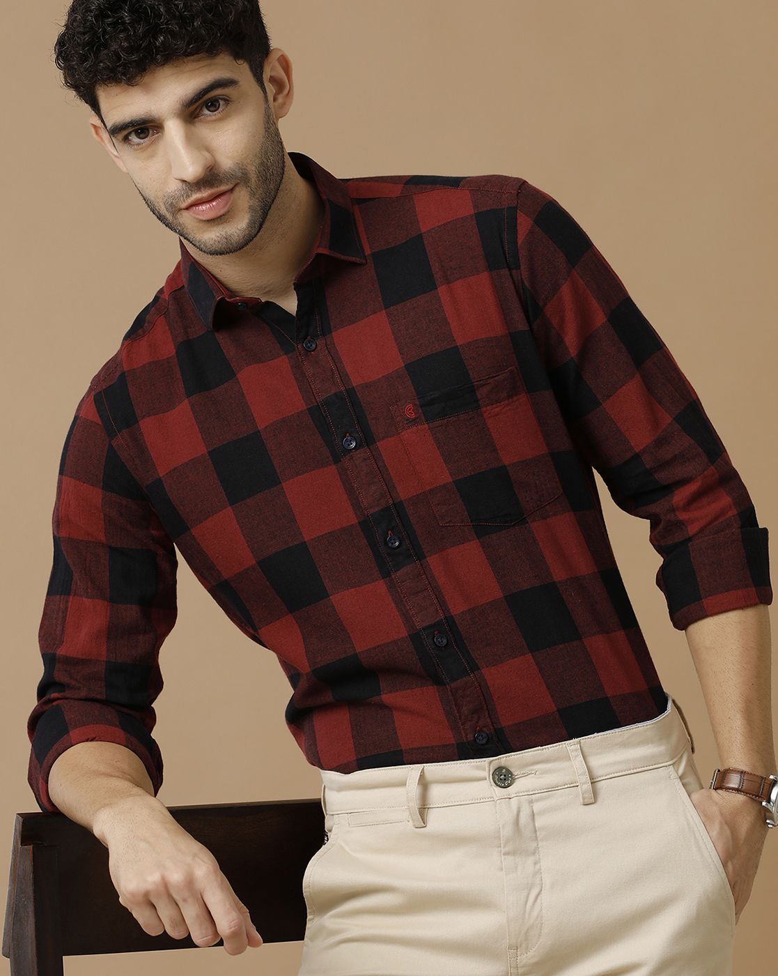 Men's Blended Linen Red Checked Contemporary Fit Full Sleeve Casual Shirt