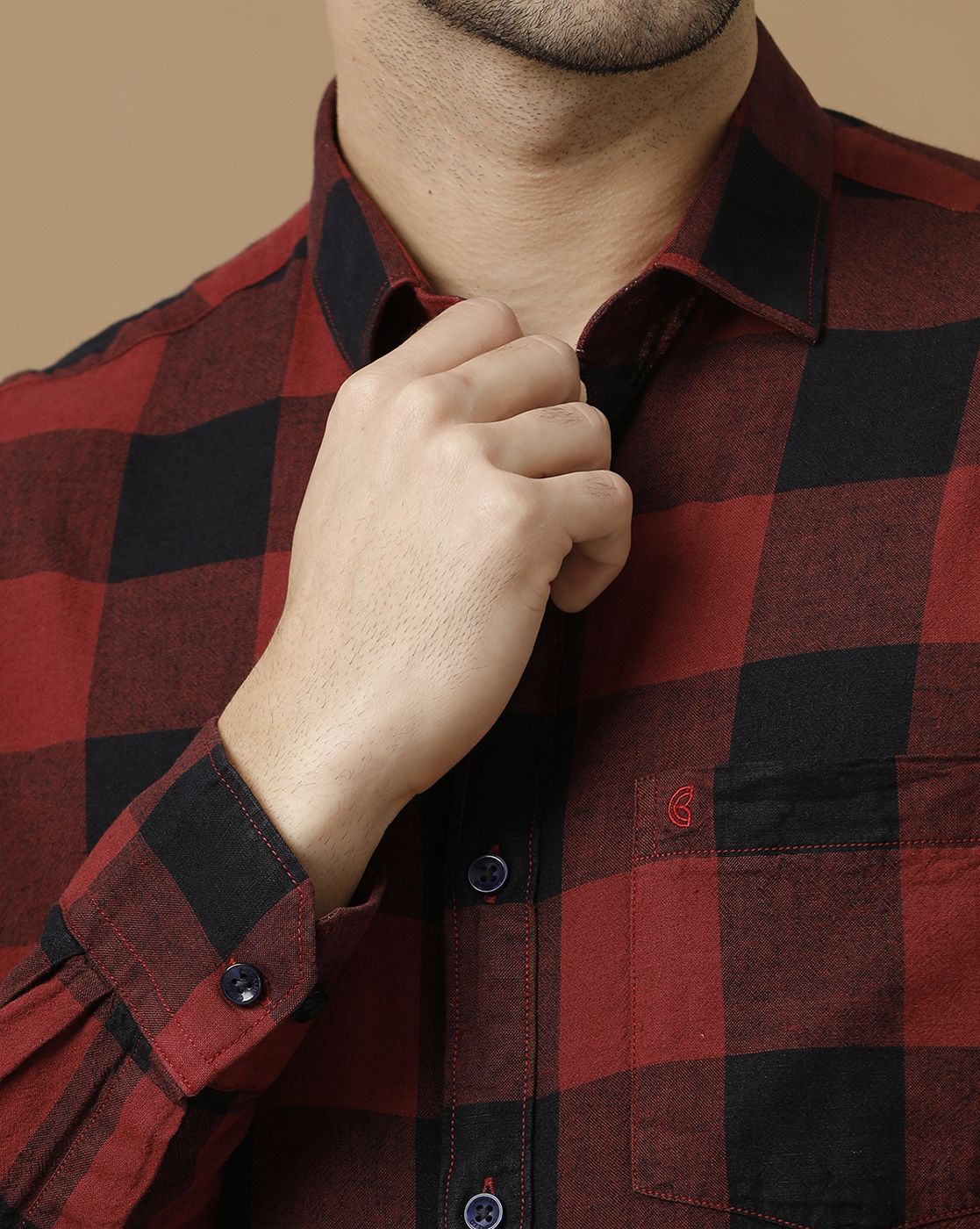 Men's Blended Linen Red Checked Contemporary Fit Full Sleeve Casual Shirt