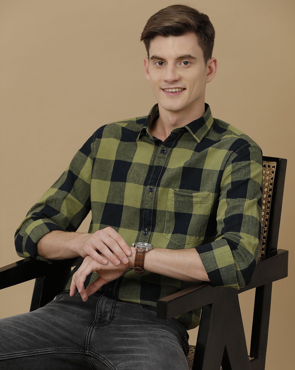 Men's Blended Linen Green Checked Contemporary Fit Full Sleeve Casual Shirt