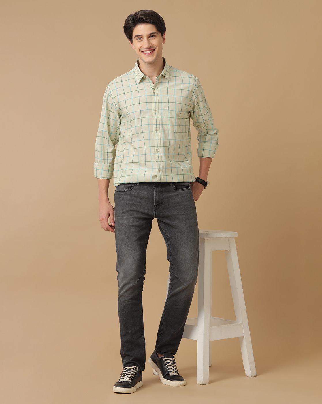 Men's Blended Linen Green Checked Contemporary Fit Full Sleeve Casual Shirt
