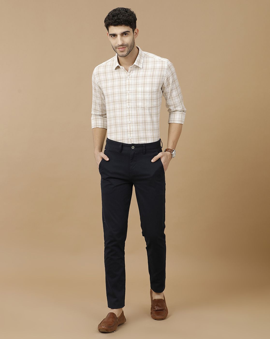 Men's Blended Linen Beige Checked Contemporary Fit Full Sleeve Casual Shirt