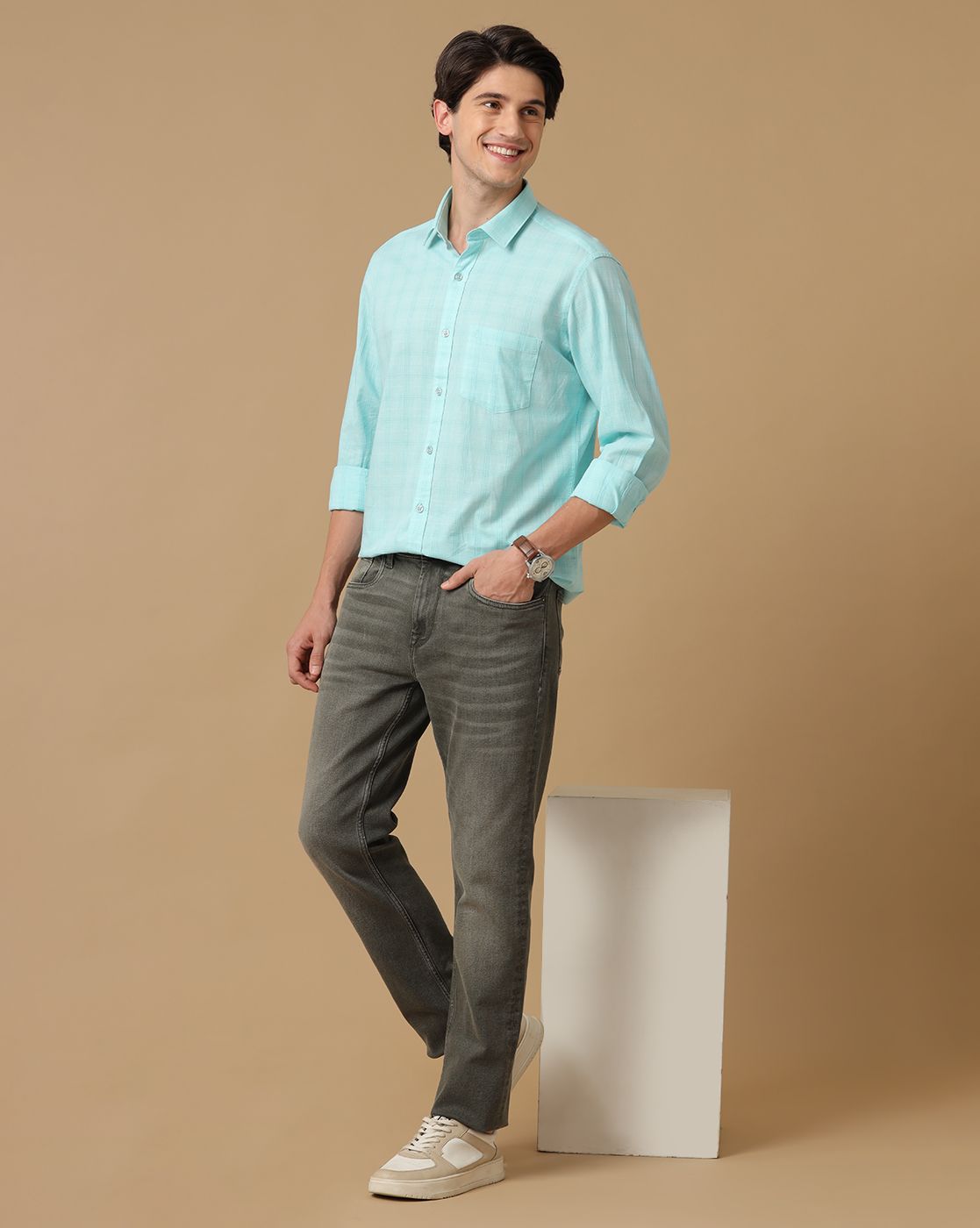 Men's Blended Linen Green Checked Contemporary Fit Full Sleeve Casual Shirt
