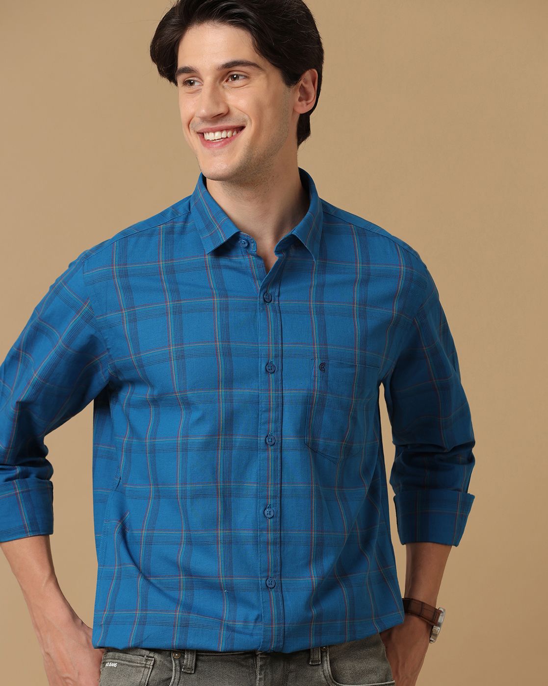 Men's Blended Linen Blue Checked Contemporary Fit Full Sleeve Casual Shirt