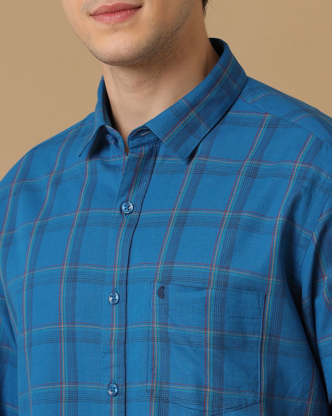 Men's Blended Linen Blue Checked Contemporary Fit Full Sleeve Casual Shirt