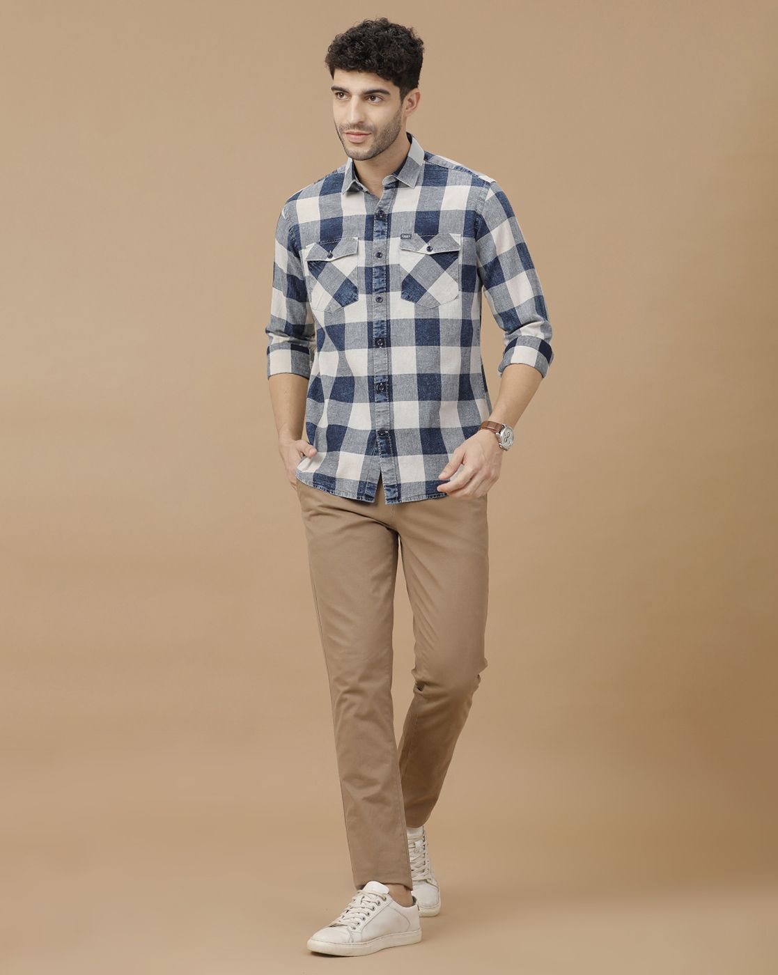 Men's Blended Linen Blue Checked Contemporary Fit Full Sleeve Casual Shirt