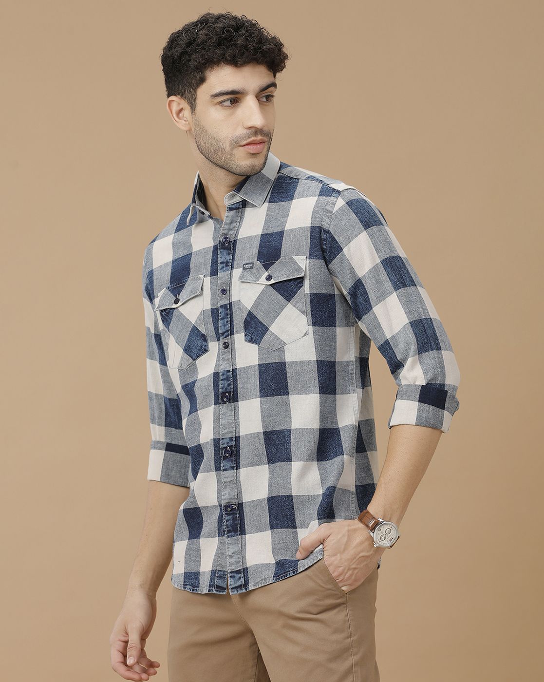 Men's Blended Linen Blue Checked Contemporary Fit Full Sleeve Casual Shirt