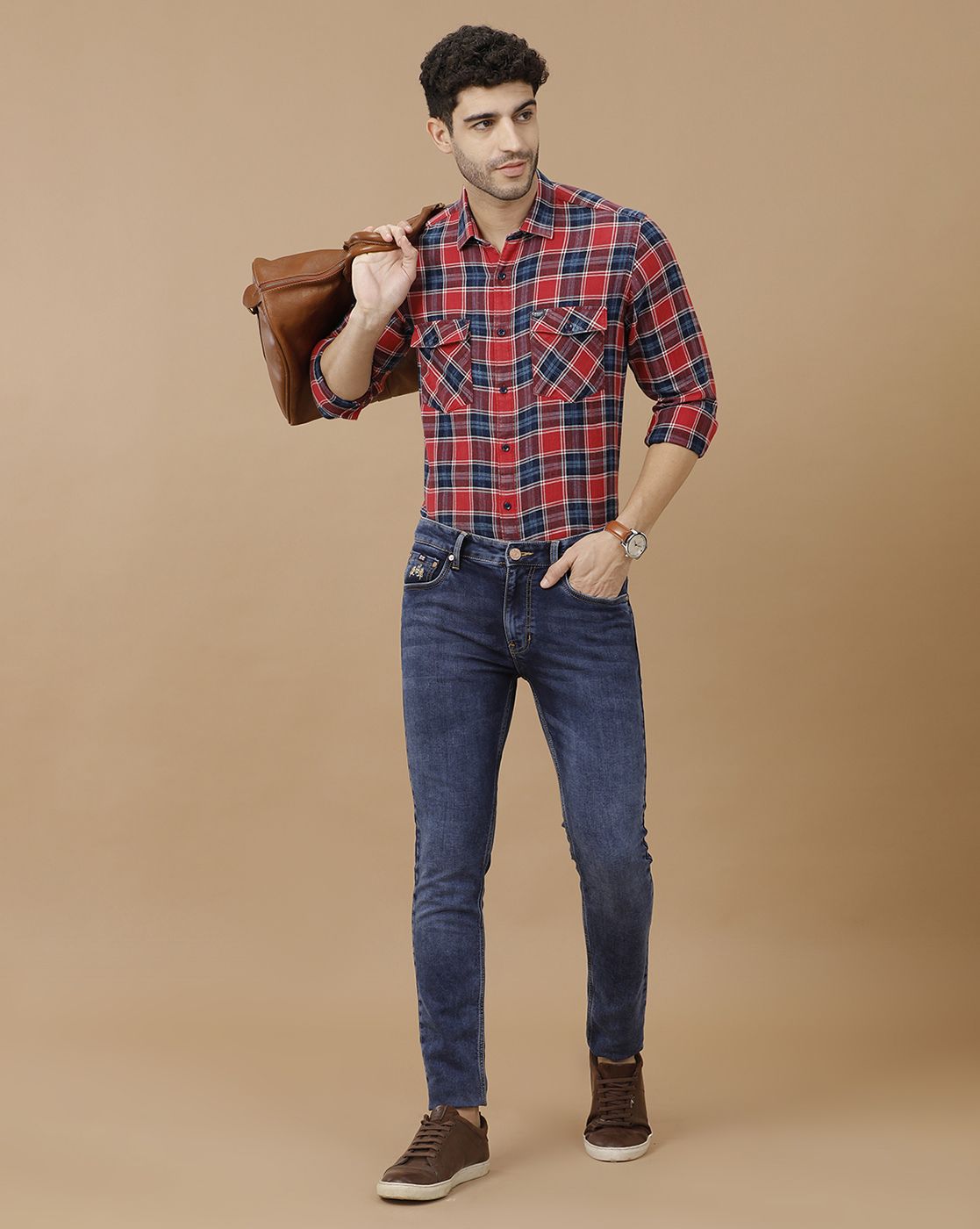 Men's Blended Linen Red Checked Contemporary Fit Full Sleeve Casual Shirt